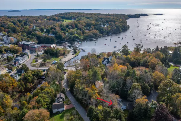 15 Birch ST, Rockport, ME 04856