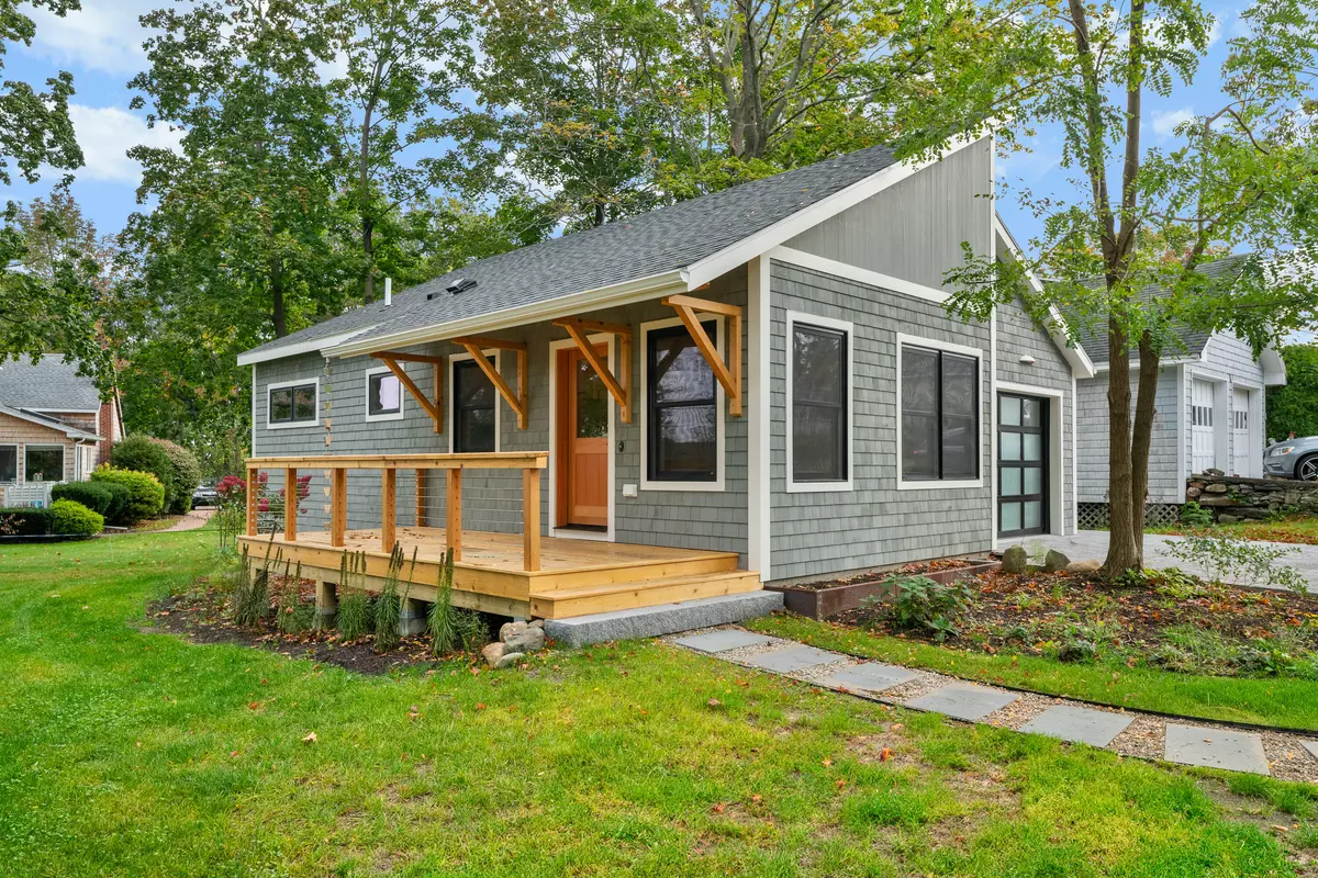 South Portland, ME 04106,11 Birch RD