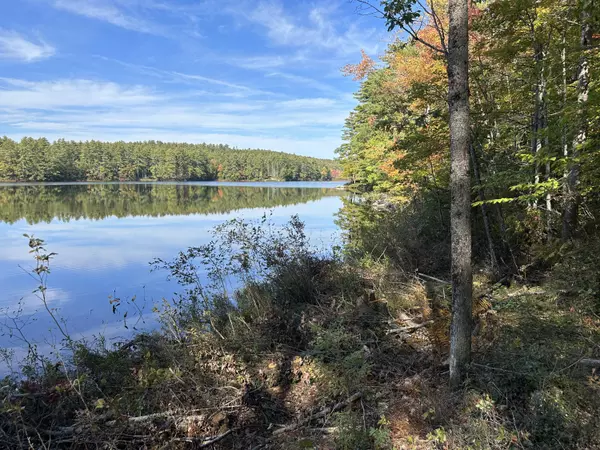 Sebago, ME 04029,7acres Family CIR