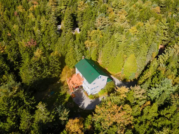 Southwest Harbor, ME 04679,9 Sail Mountain RD