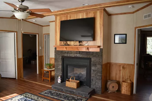 Readfield, ME 04355,39 Chase RD