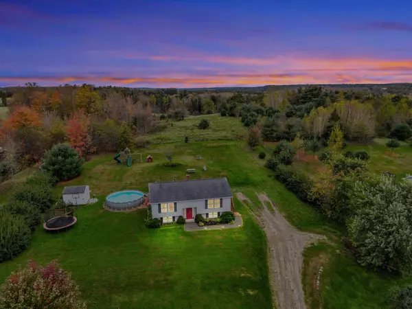 26 Stuart DR, Albion, ME 04910