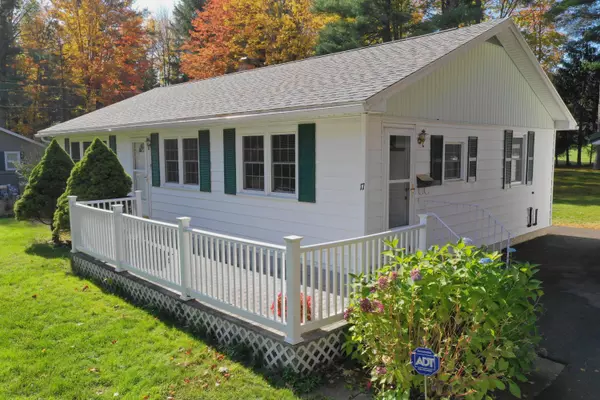 Old Town, ME 04468,17 Simon CT