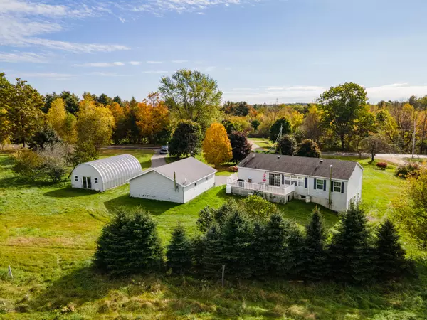 Vassalboro, ME 04989,760 Cross Hill RD