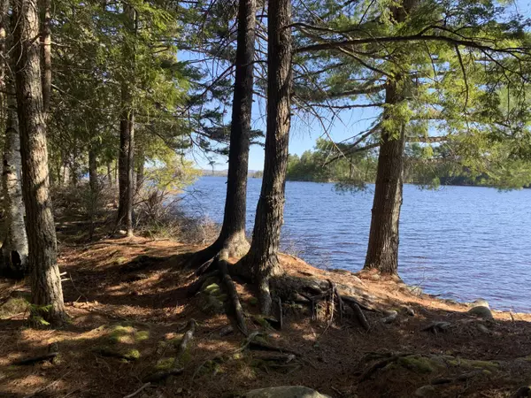 Lowell, ME 04493,158 N Shore RD