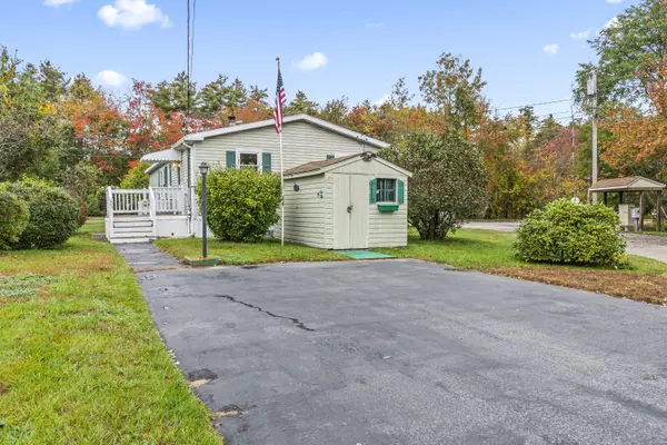 54 Skyline CIR,  Wells,  ME 04090