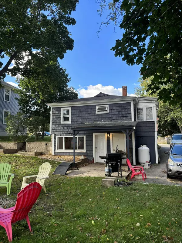 21 Vaness ST, Sanford, ME 04073