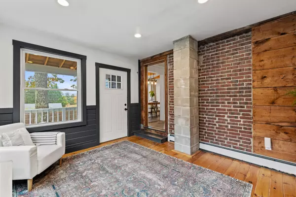 North Yarmouth, ME 04097,140 Memorial HWY