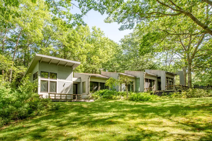 377 South Bay RD, Franklin, ME 04634