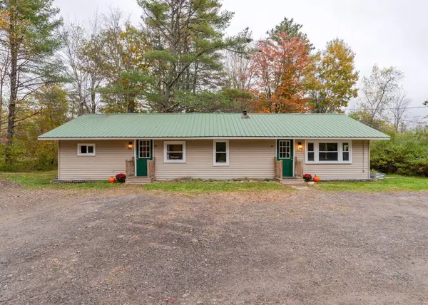 61-63 Haines Meadow RD, Buxton, ME 04093