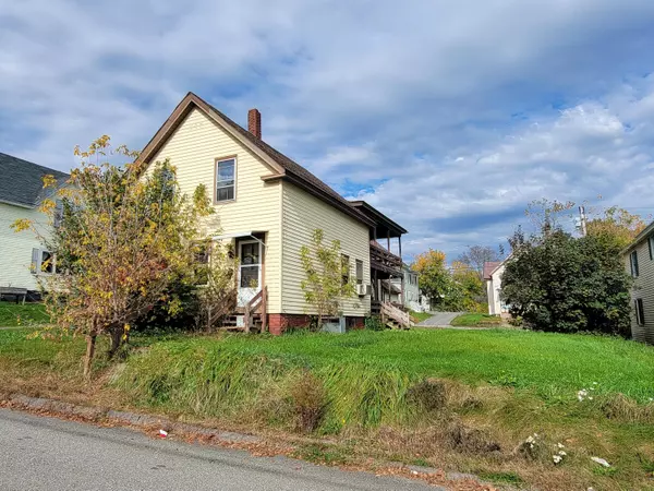 15 Brook ST, Waterville, ME 04901