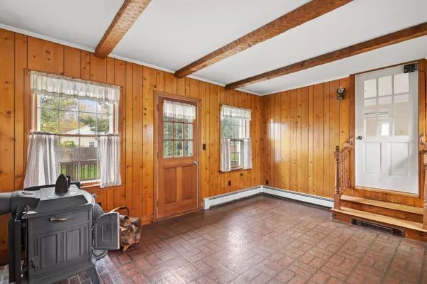 North Berwick, ME 03906,36 Somersworth RD