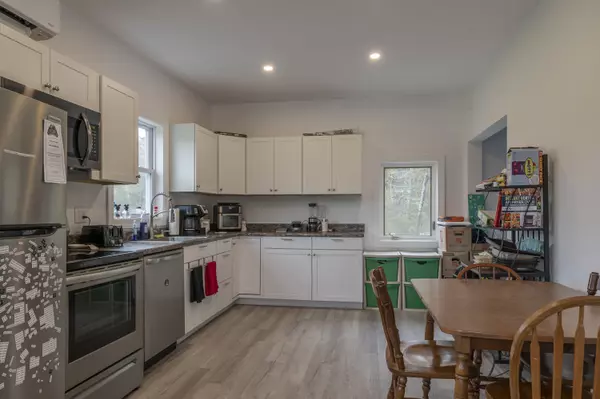 Topsham, ME 04086,705 Cathance RD