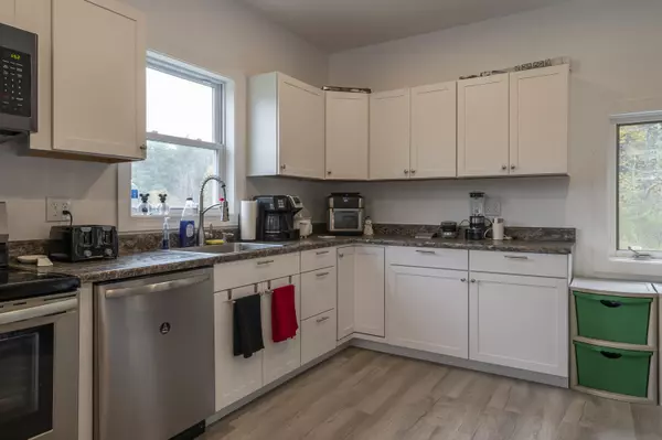 Topsham, ME 04086,705 Cathance RD