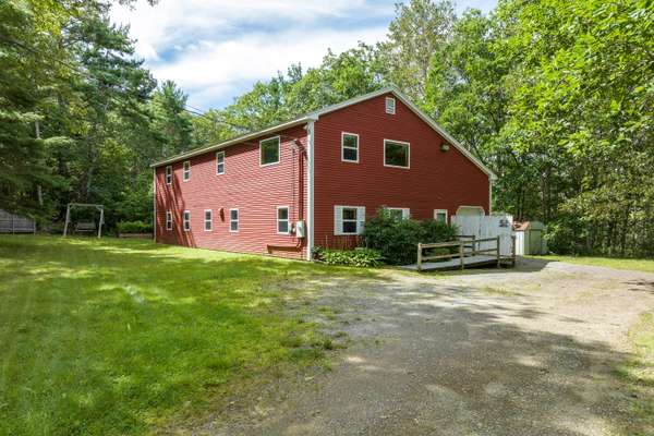 186 River RD, Edgecomb, ME 04556