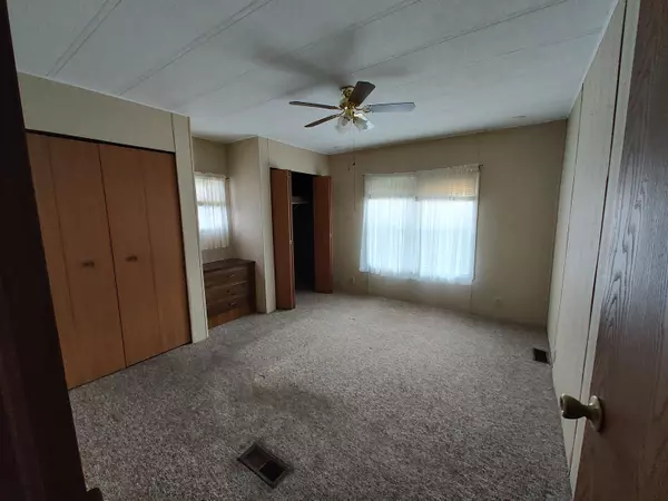 Bangor, ME 04401,13 E ST