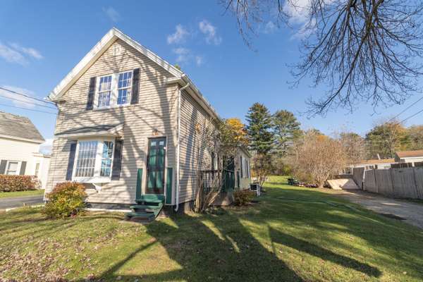 11 Saint Ann ST, Lisbon, ME 04250