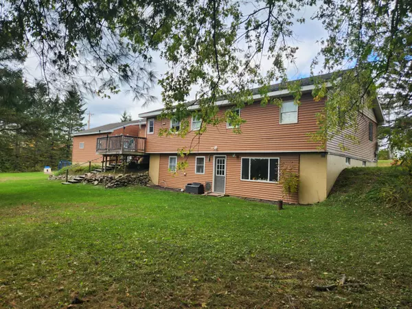 Hermon, ME 04401,268 Fuller RD