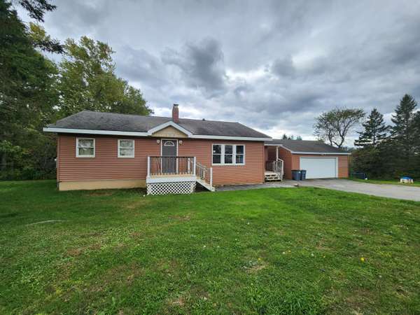 268 Fuller RD, Hermon, ME 04401