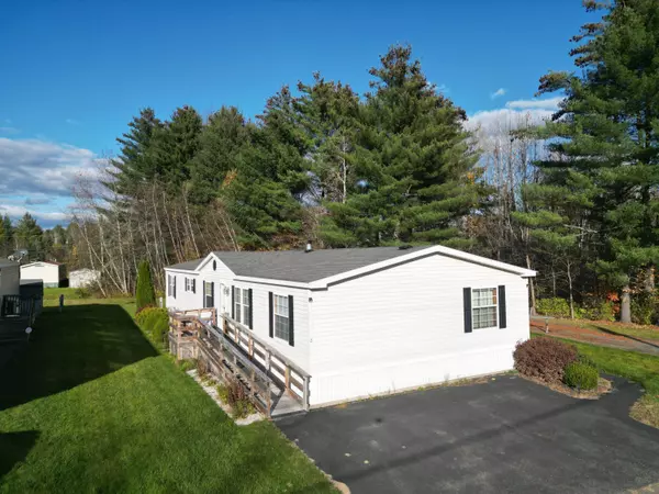 Waterville, ME 04901,72 Village Green RD