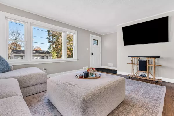 South Portland, ME 04106,25 Lawn AVE