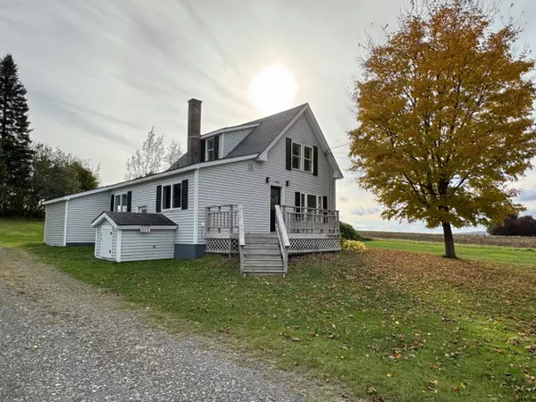 1546 Main ST, Mapleton, ME 04757