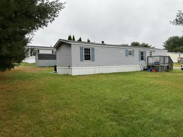 23 Dunlop AVE, Mechanic Falls, ME 04256