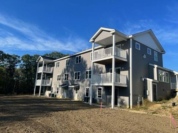 Kittery, ME 03904,34 Regency CIR #3