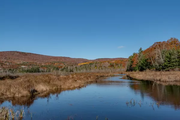 Mount Vernon, ME 04352,704 Belgrade RD