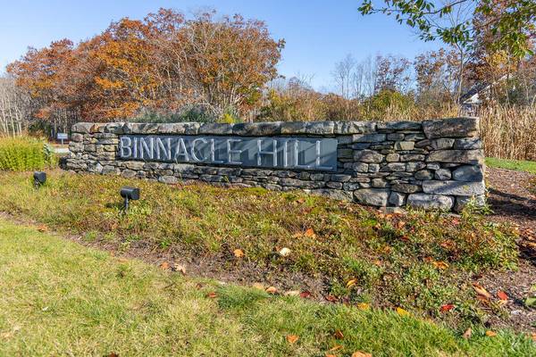 44 Binnacle LN, Kennebunkport, ME 04046