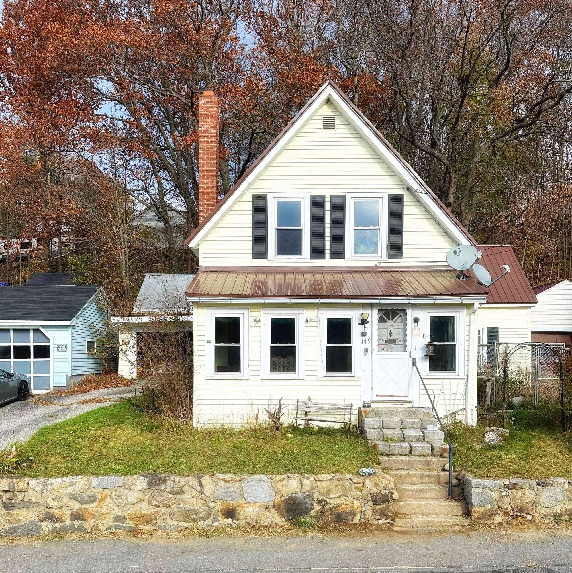 149 Granite ST, Mexico, ME 04257
