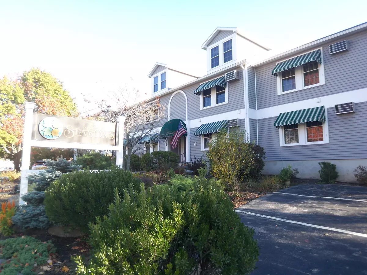 Ogunquit, ME 03907,298 Main ST #109