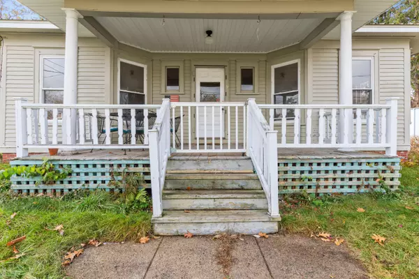 Limerick, ME 04048,9 Maple ST