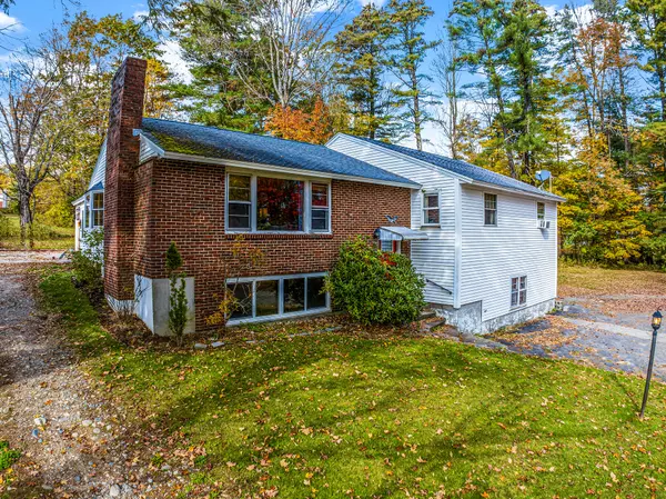 17 Vance DR, Windham, ME 04062