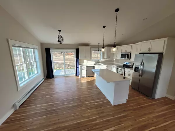 Hermon, ME 04401,60 Boxwood LN