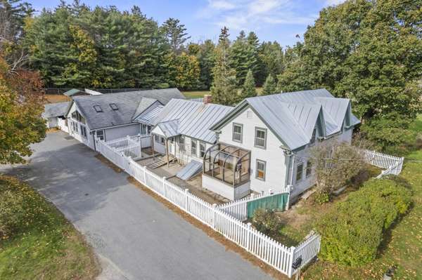 1761 Augusta RD, Belgrade, ME 04917