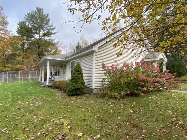 50 Harris RD, Minot, ME 04258