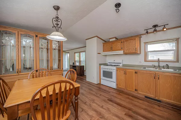 Kittery, ME 03904,128 Blackberry PL