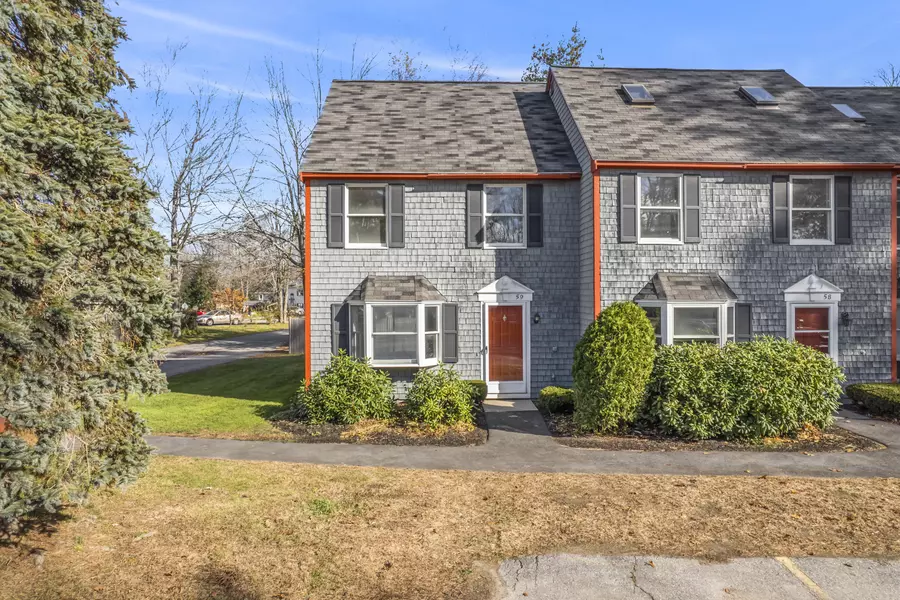 59 Munroe LN #59, Topsham, ME 04086