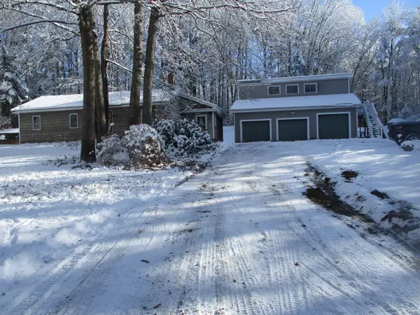 43 Wiley RD, Greene, ME 04236