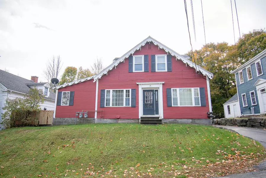 16 Academy ST, Hallowell, ME 04347