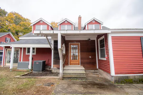 Hallowell, ME 04347,16 Academy ST