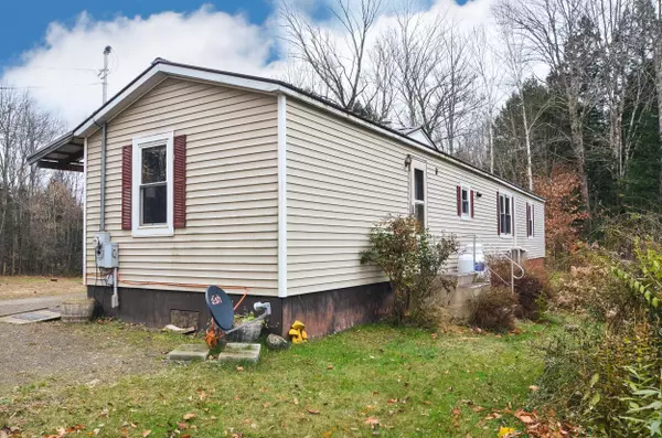 61 Tyler RD, Albion, ME 04910