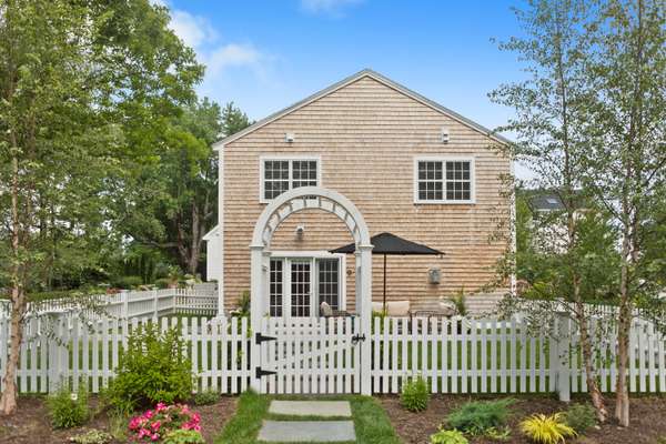 15 Langsford RD #9, Kennebunkport, ME 04046