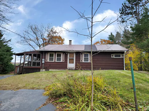 65 Summer ST, Hampden, ME 04444