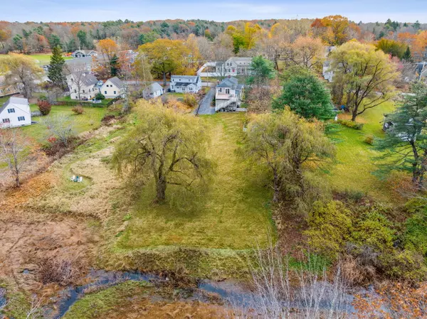 Kennebunkport, ME 04046,18 School ST