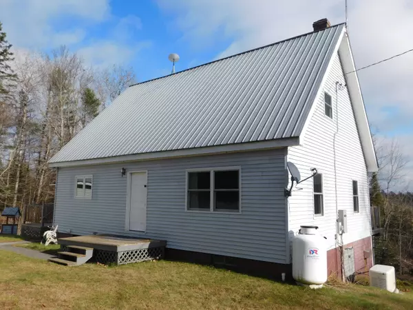 Lee, ME 04455,66 South RD
