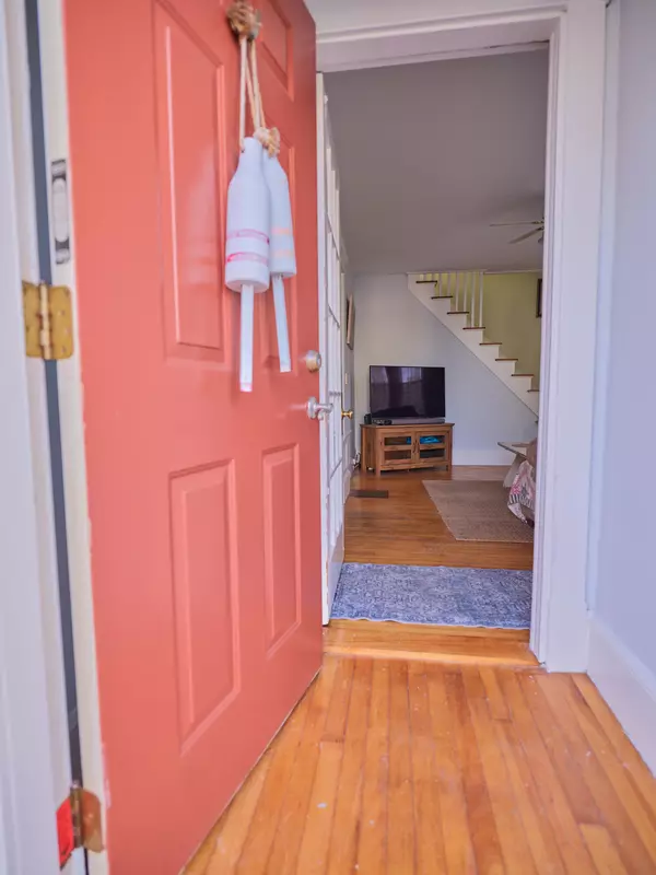 South Portland, ME 04106,11 Colonial AVE