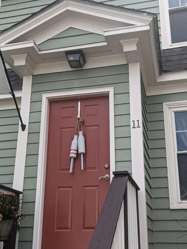 South Portland, ME 04106,11 Colonial AVE