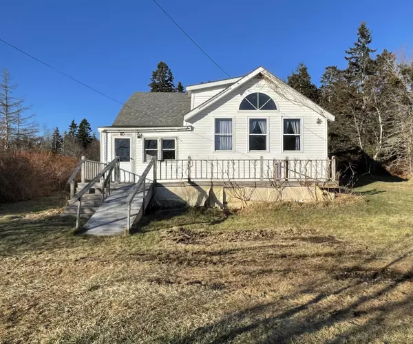 Vinalhaven, ME 04863,80 Pequot RD